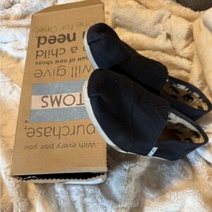 Toms Black Canvas Slip-On Flats